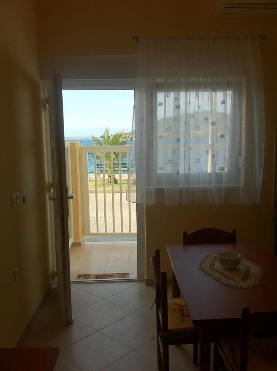 Apartments Kolt - 15M From Sea 칼리 외부 사진