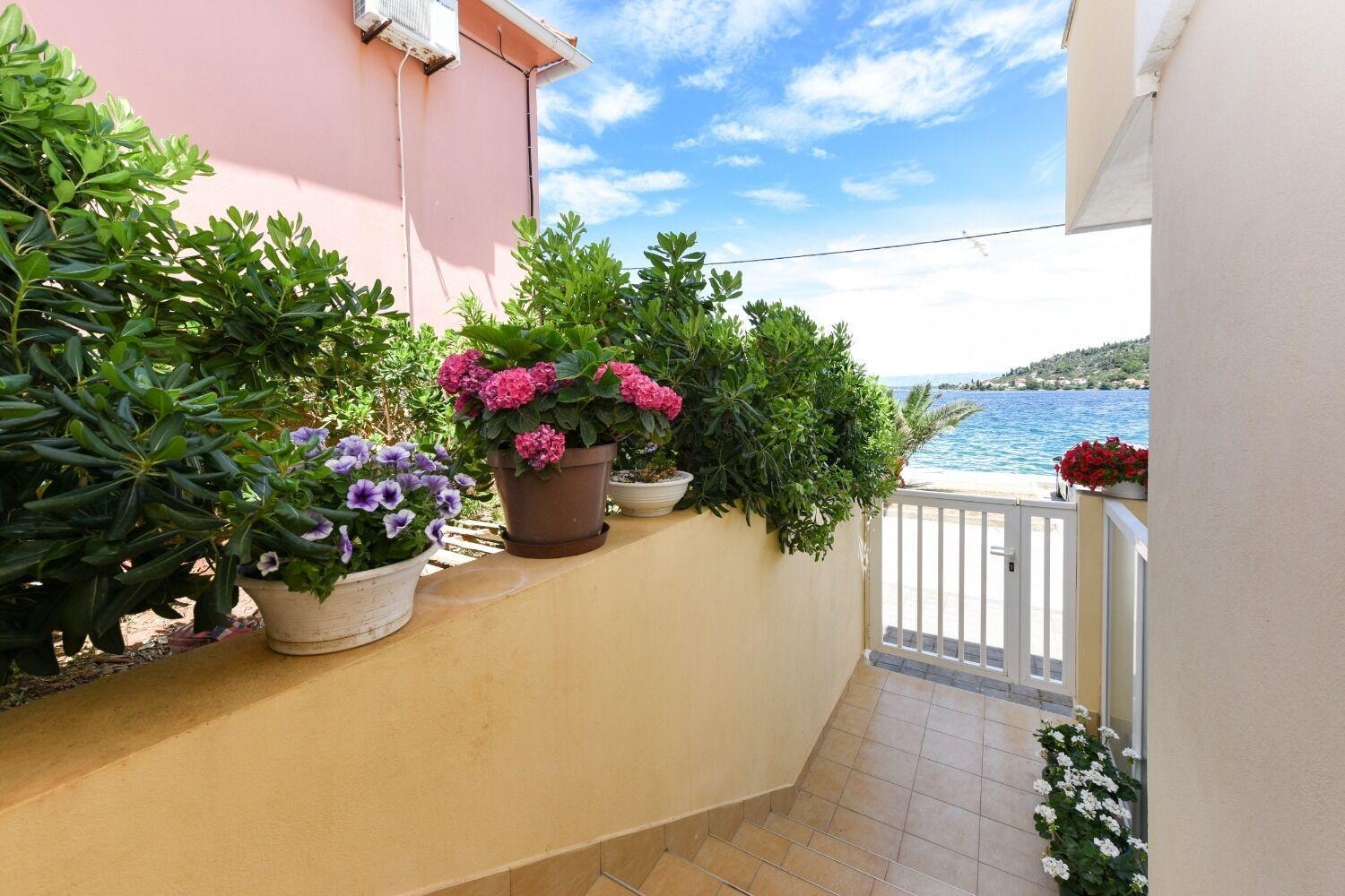 Apartments Kolt - 15M From Sea 칼리 외부 사진
